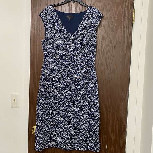 Connected Embellished Lace Sheath Dress - Picture 3 of 8